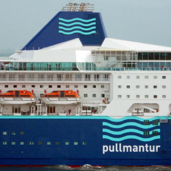 Pullmantur Cruise Image - reference to various translation work, from the website to advertising materials by Joana Vicente.