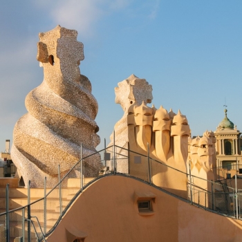 Image of the terrace of La Pedrera (Barcelona): reference to the website translation work. Spanish - Portuguese translations by Joana Vicente